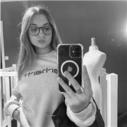 Je vais en saigner le français aux jeunes collégiens